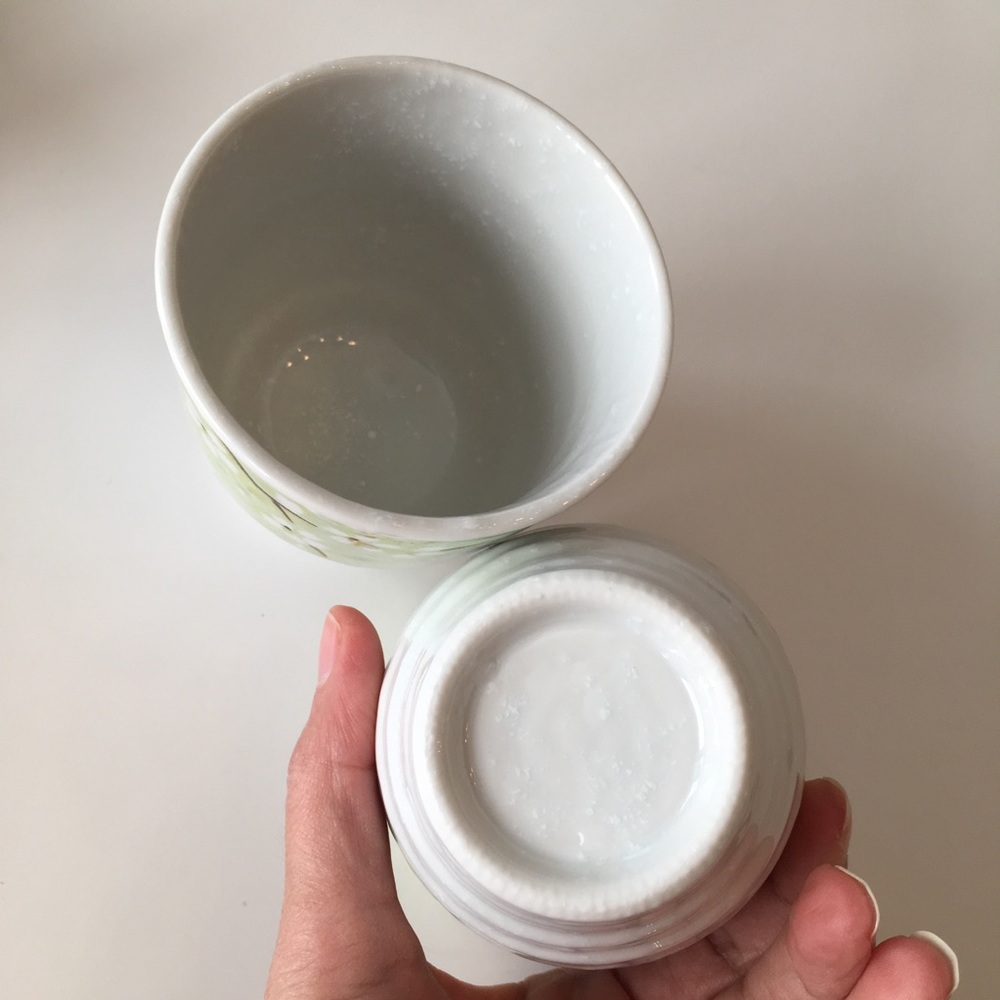 Teacups with White Blossoms - Picture 5 of 5